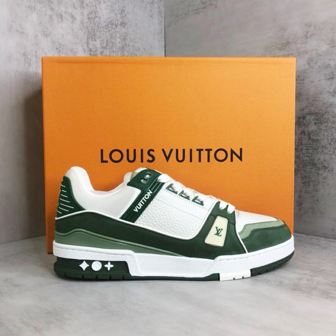 LV sneakers shoes for men women couples